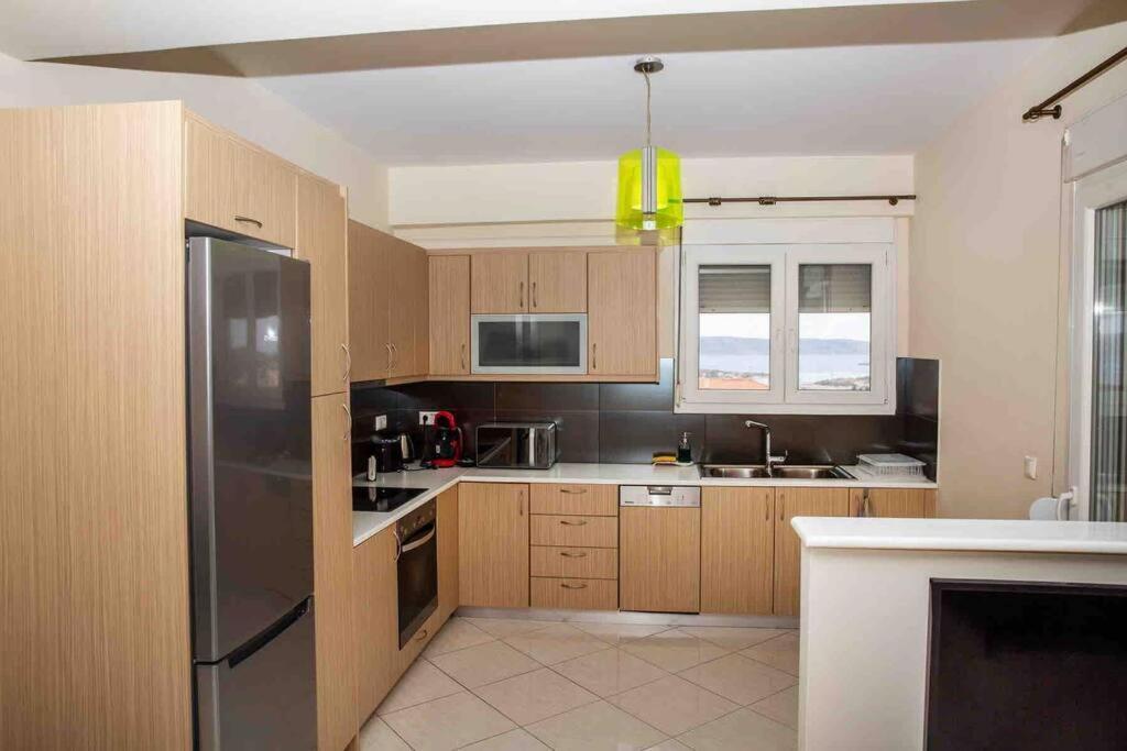 Lavrio Seaview 2Bdr Apt 4 Min Dive From The Sea 외부 사진